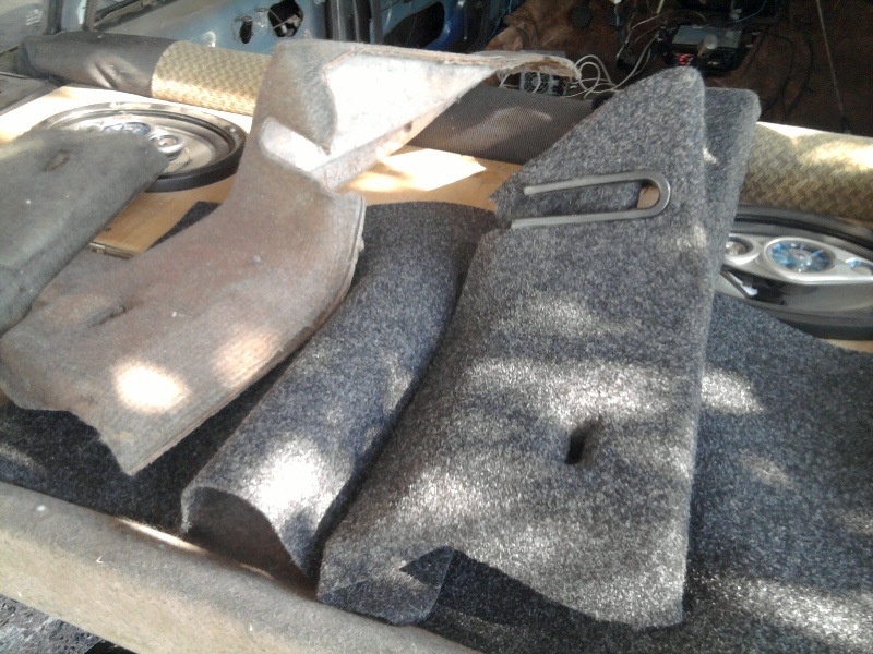 попробовал обтянуть салон карпетом)) — Москвич 2141, 1,7 л, 1992 года ...