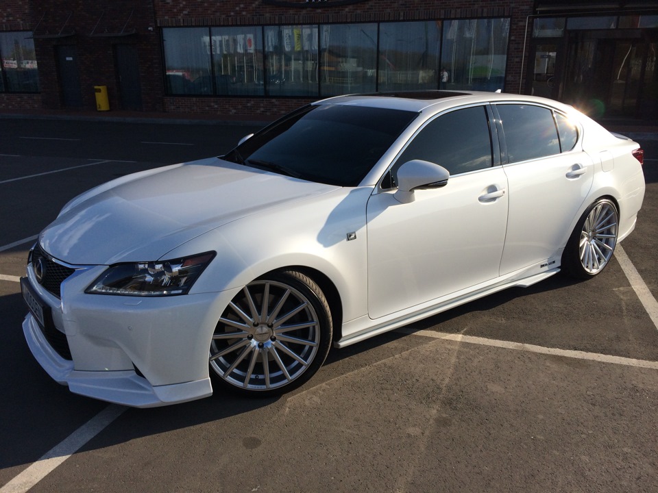 GS 350 на Vossen