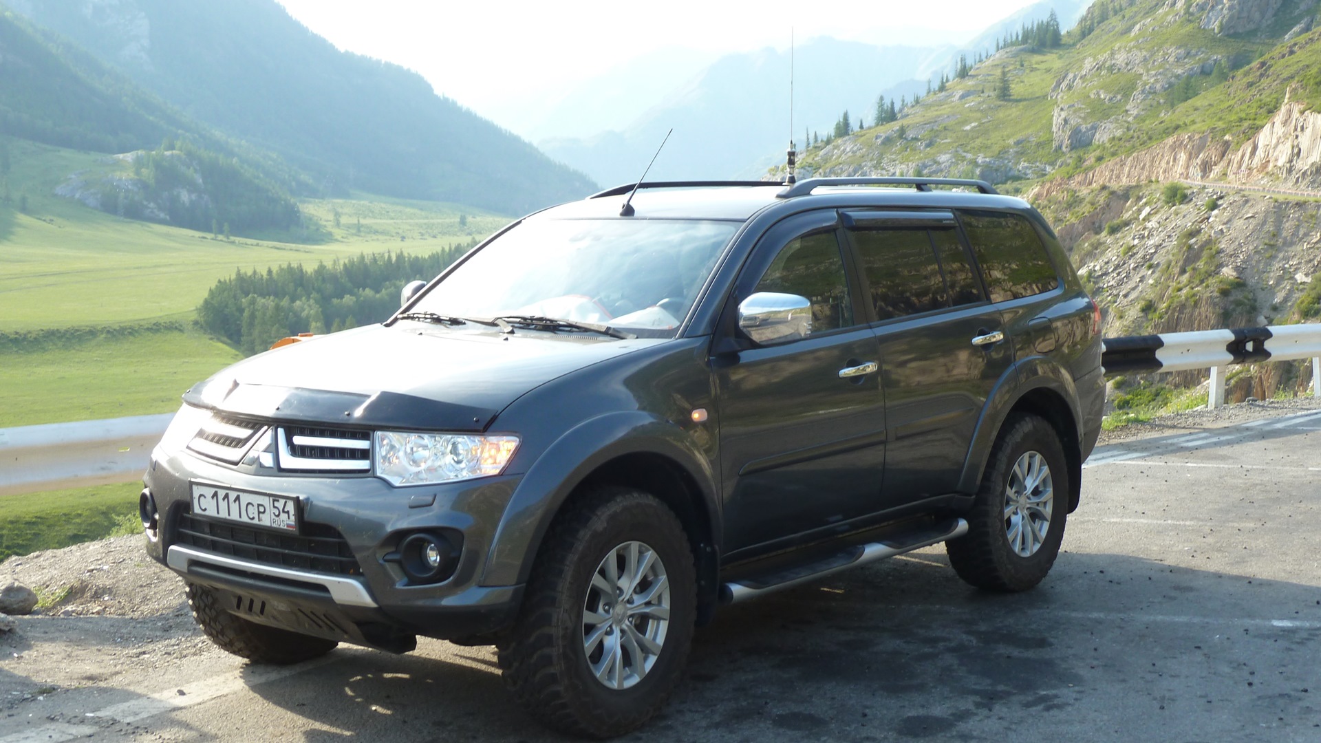 Паджеро спорт 2014 дизель. Mitsubishi Pajero Sport 2014 дизель механика. Mitsubishi Pajero Sport 2 Iron man.