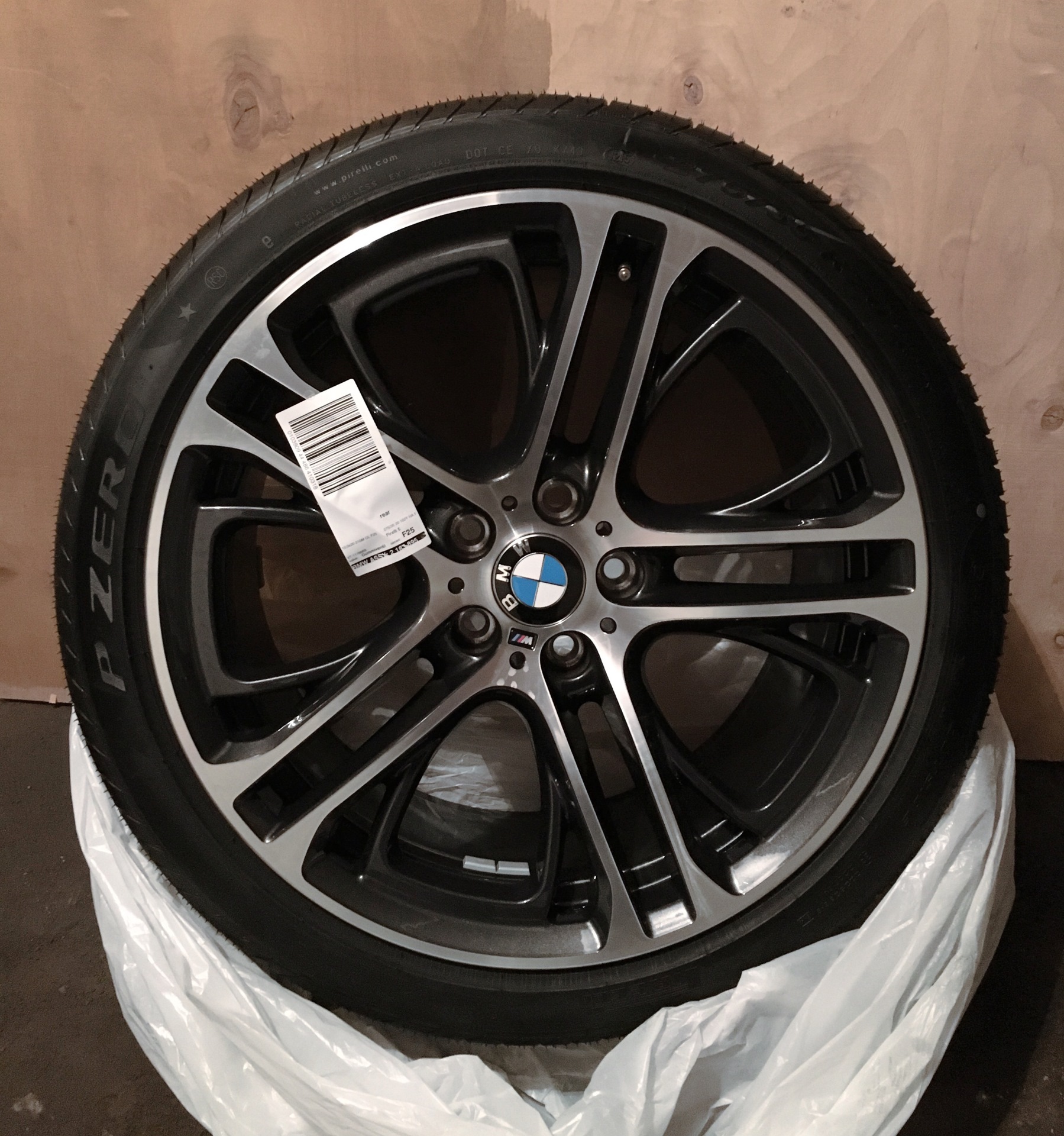 26 диски. Колеса для BMW x4 f26. Диски БМВ x4. BMW f26 диски. X4 f26 Rear.