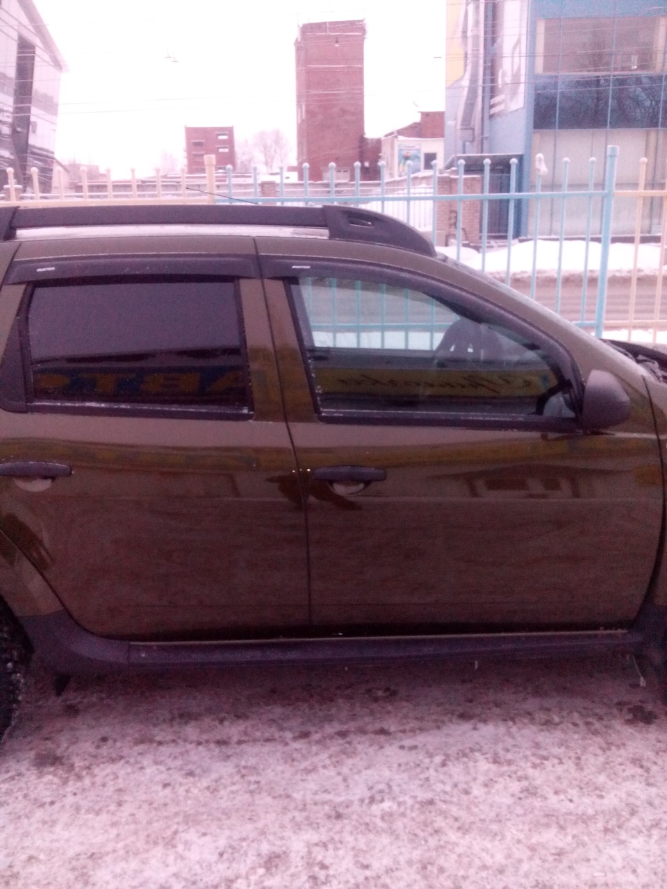Установил ветровики и мухобойку пока тонировался — Renault Duster (1G ...