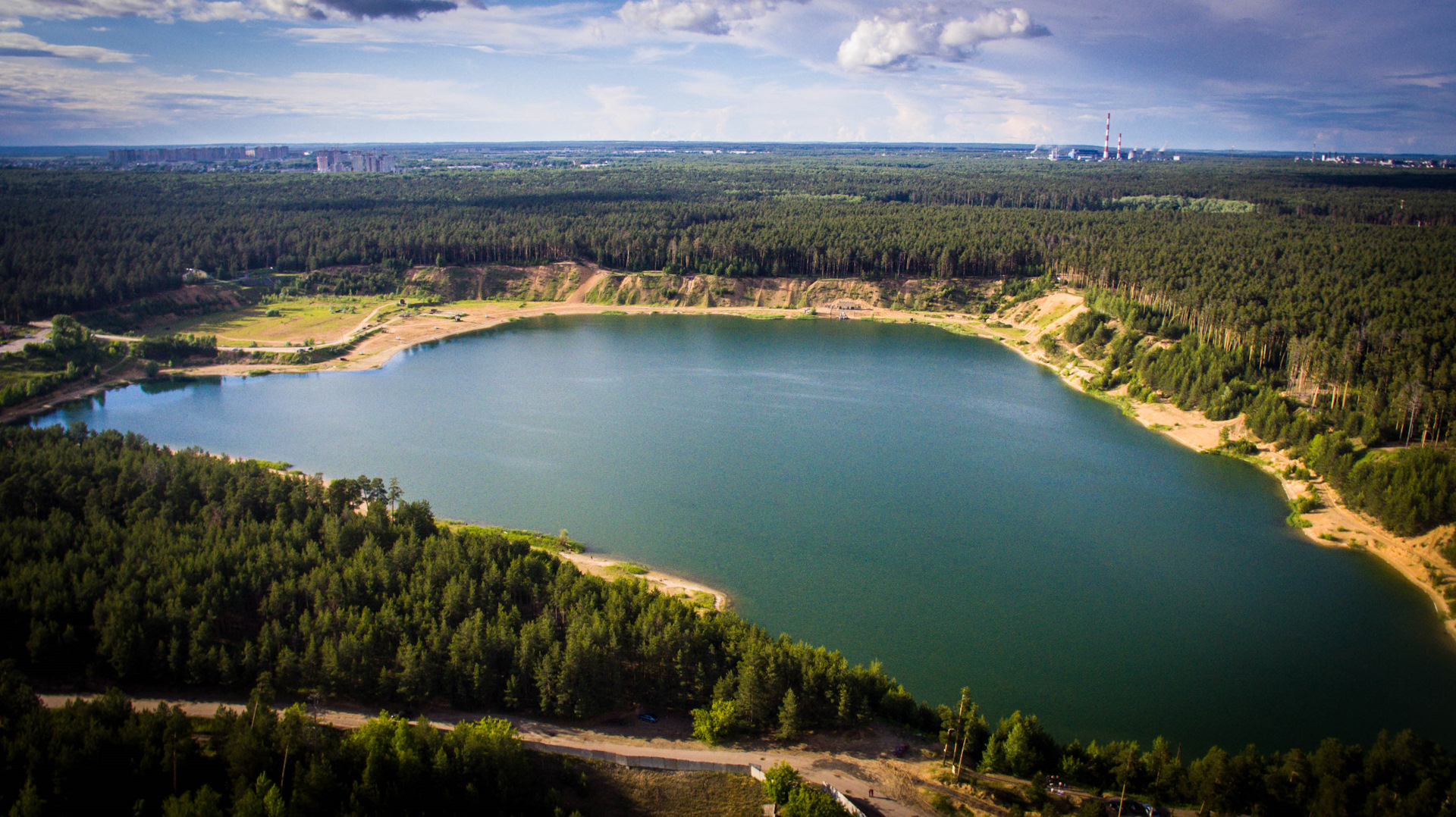 Карьер Изумрудное озеро в Казани
