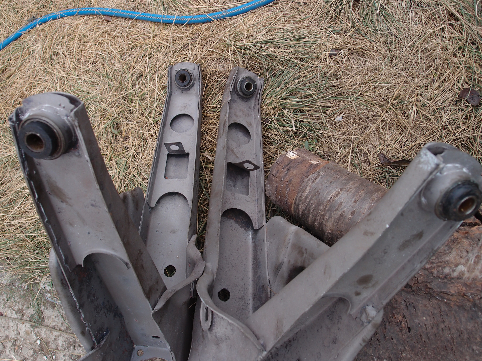 Рычаг заз 968. Рычаг задней подвески заз 968м. Рычаги заз 965. Задние рычаги заз. Рычаг задней подвески заз 968.