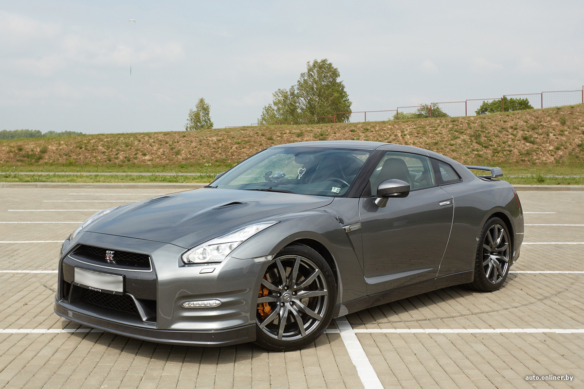 Цвет мокрый асфальт фото. Nissan GTR хаки. By6 Nissan. Цвет мокрый асфальт. Мокрый асфальт цвет авто.