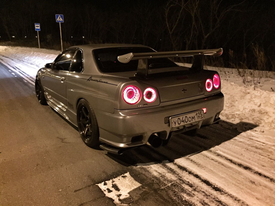 Nissan Skyline r34 зима