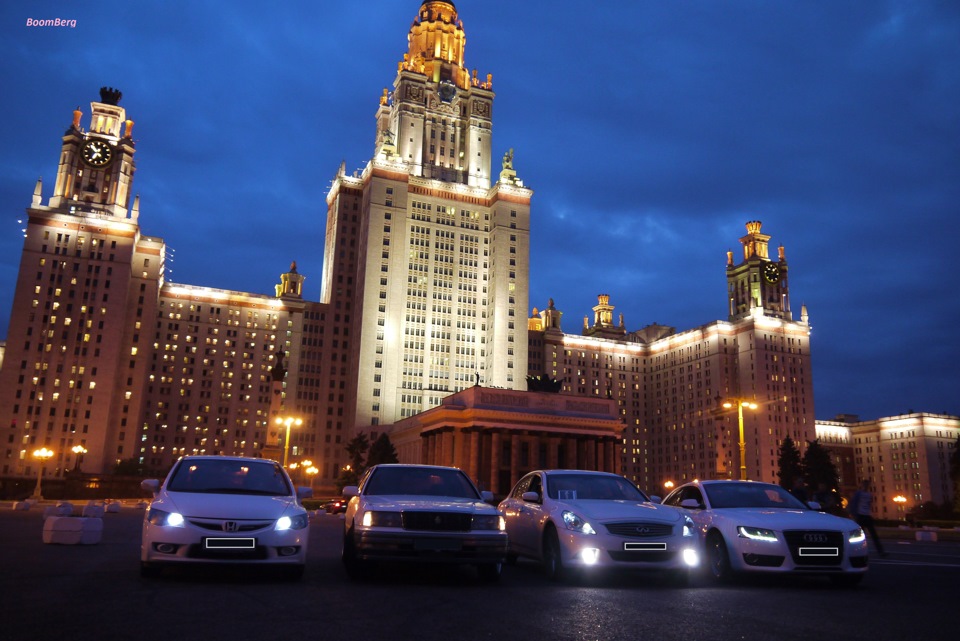 Квартира в москве рядом с мгу. Стоянка МГУ Москва. Приора МГУ. Москва смотра МГУ. Азимут в Москве возле МГУ.