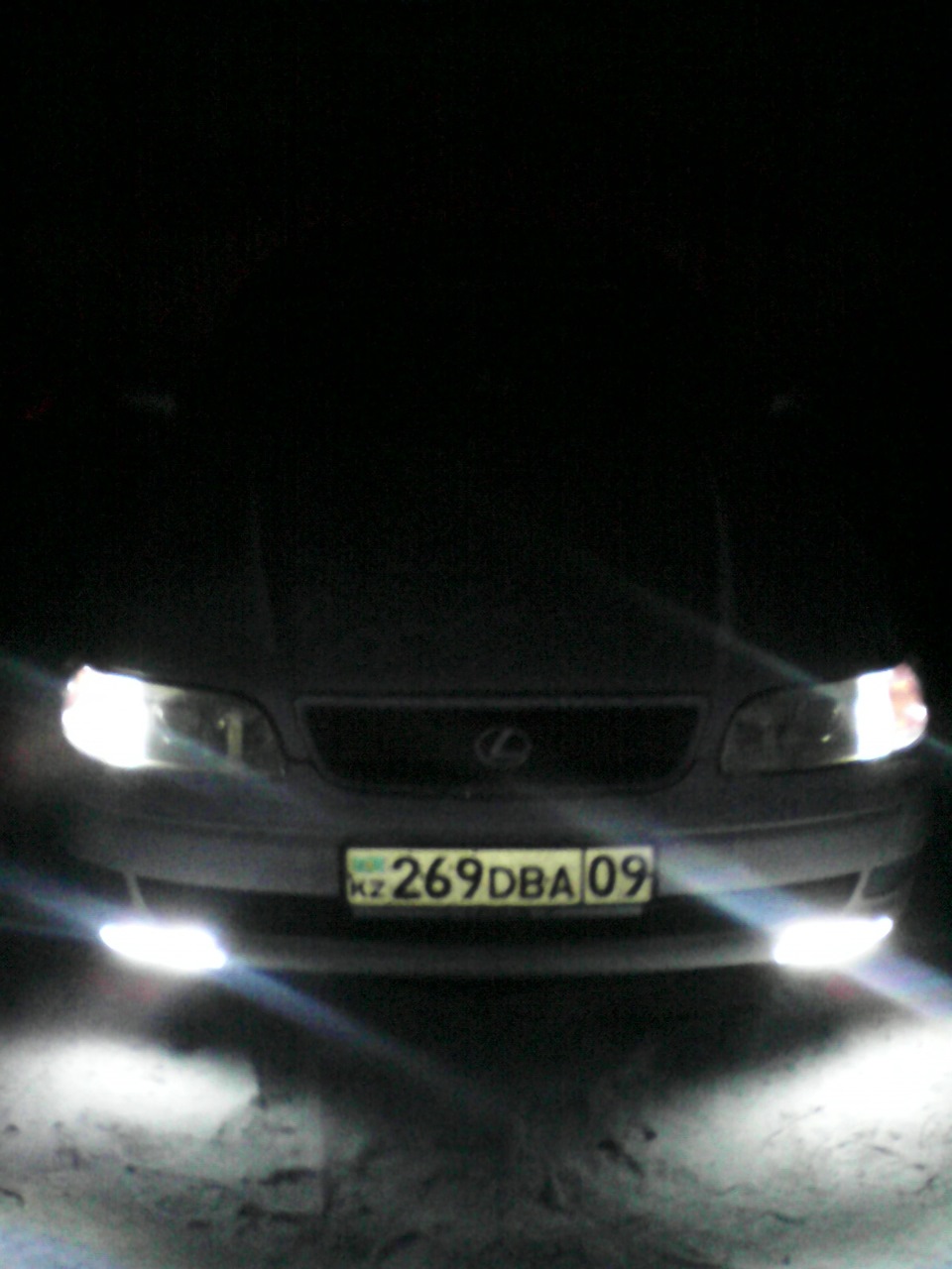 Вот приклеел наклейку и ДИОДЫ В ПОВОРОТНИКИ — DRIVE2