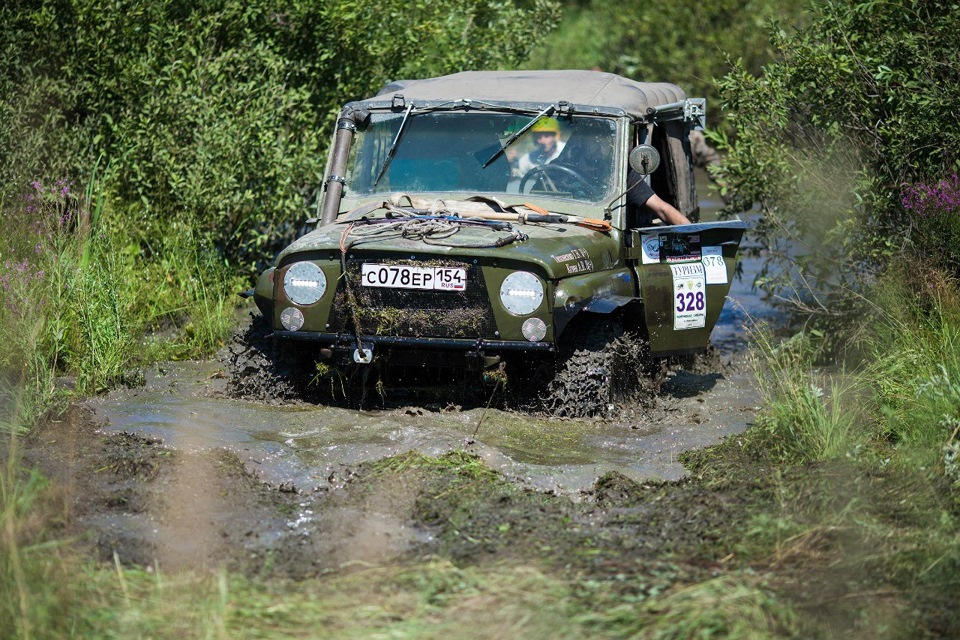 Уаз экстрим. Уаз 3151 рыжий. Уаз хантер тюнинг хаар айан. Экстрим уаз. Уазики экстрим через реку.