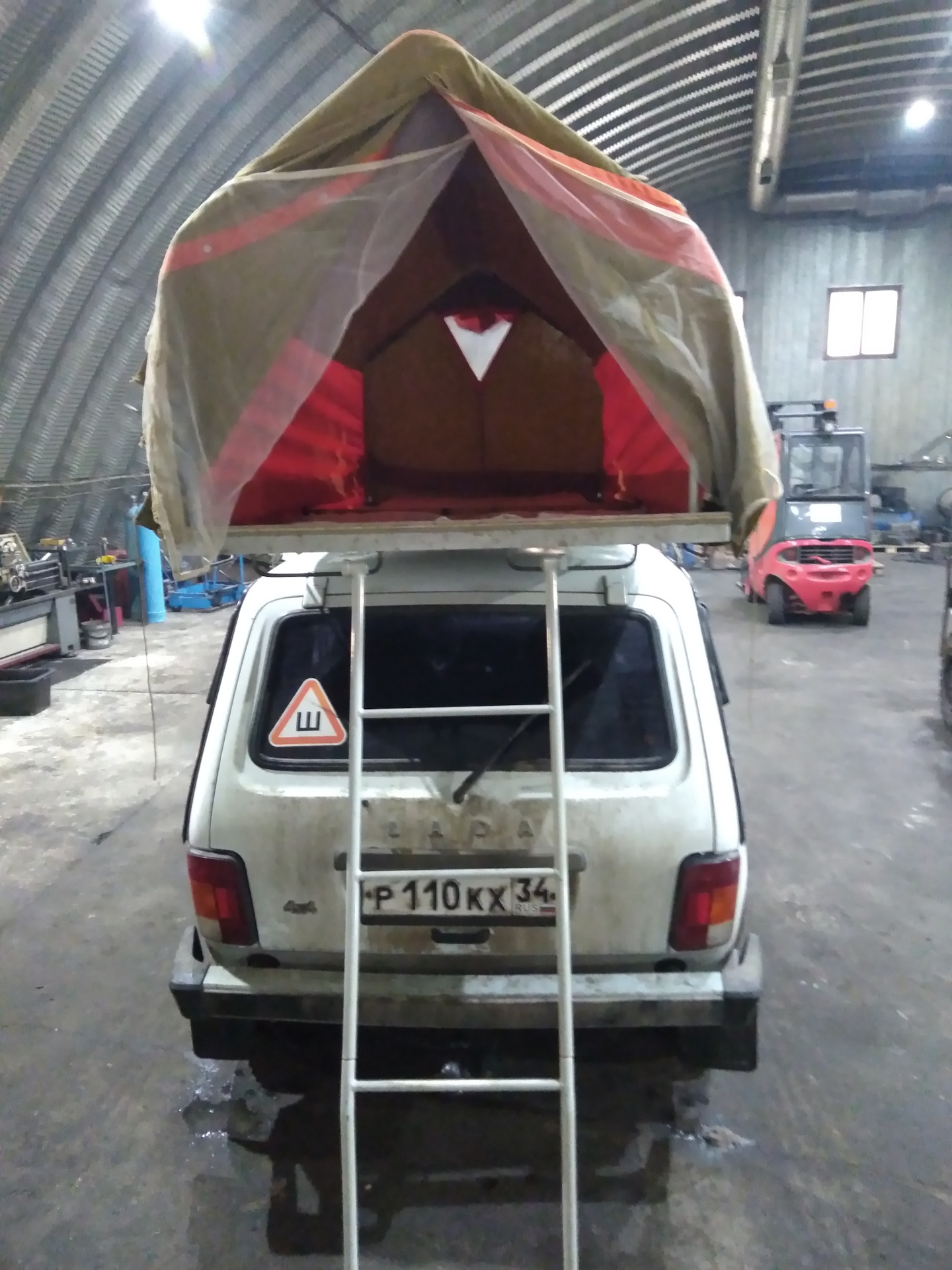 Lada Niva Roof Tent