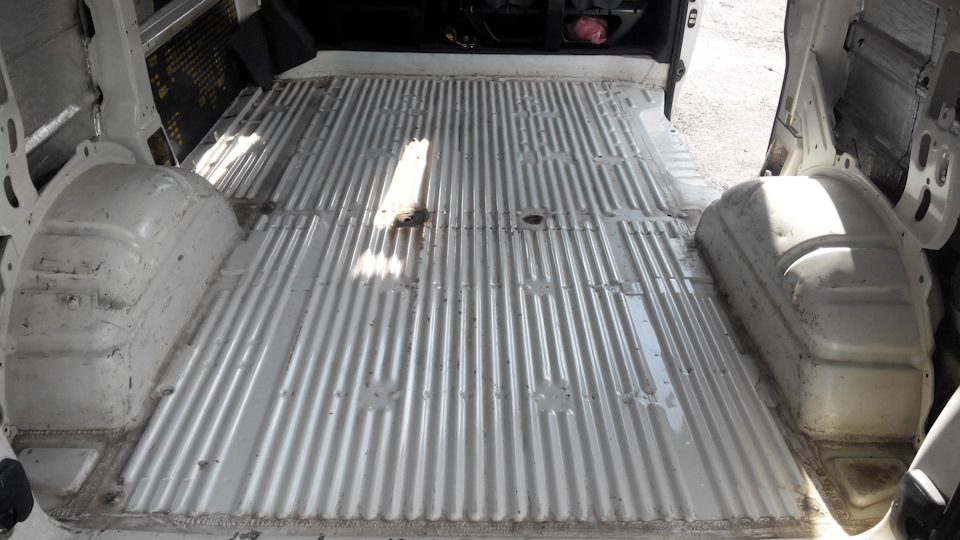 Вскрытие полов — Volkswagen Transporter T4, 1,9 л, 1999 года | другое ...