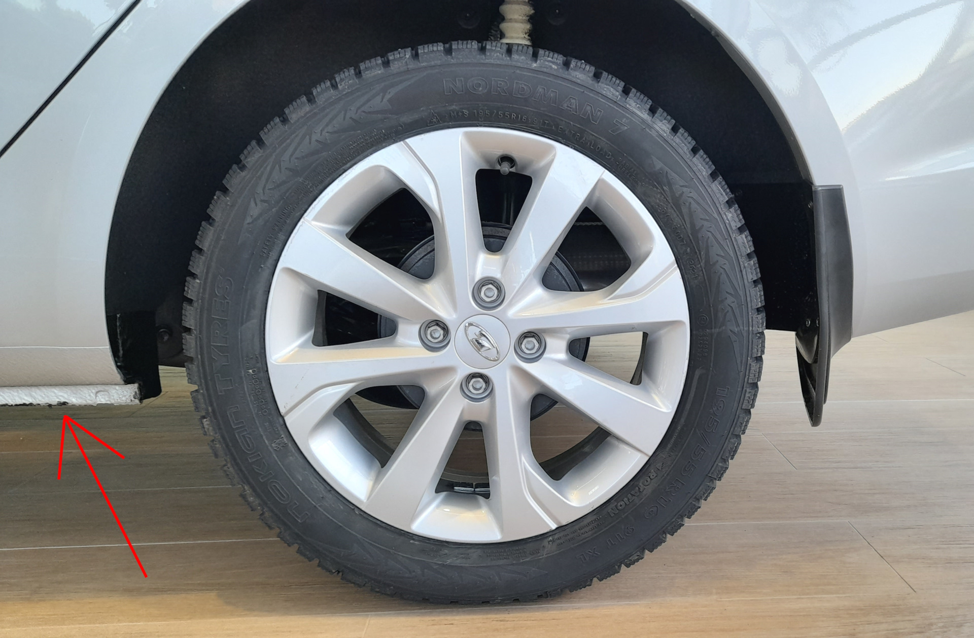 Автоваз колесо. Колеса Санта Фе 4 235 65 r17. Резина на Хендай Санта Фе 2. Штатная резина Санта Фе 2. 235/65 R18 на Santa Fe 2.
