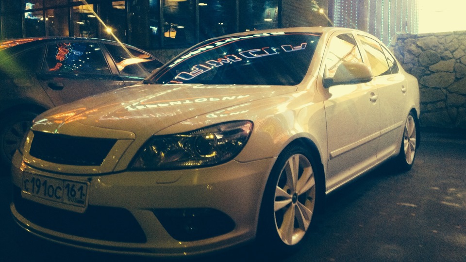 Skoda Octavia Белый Lis 1.8T DSG-7