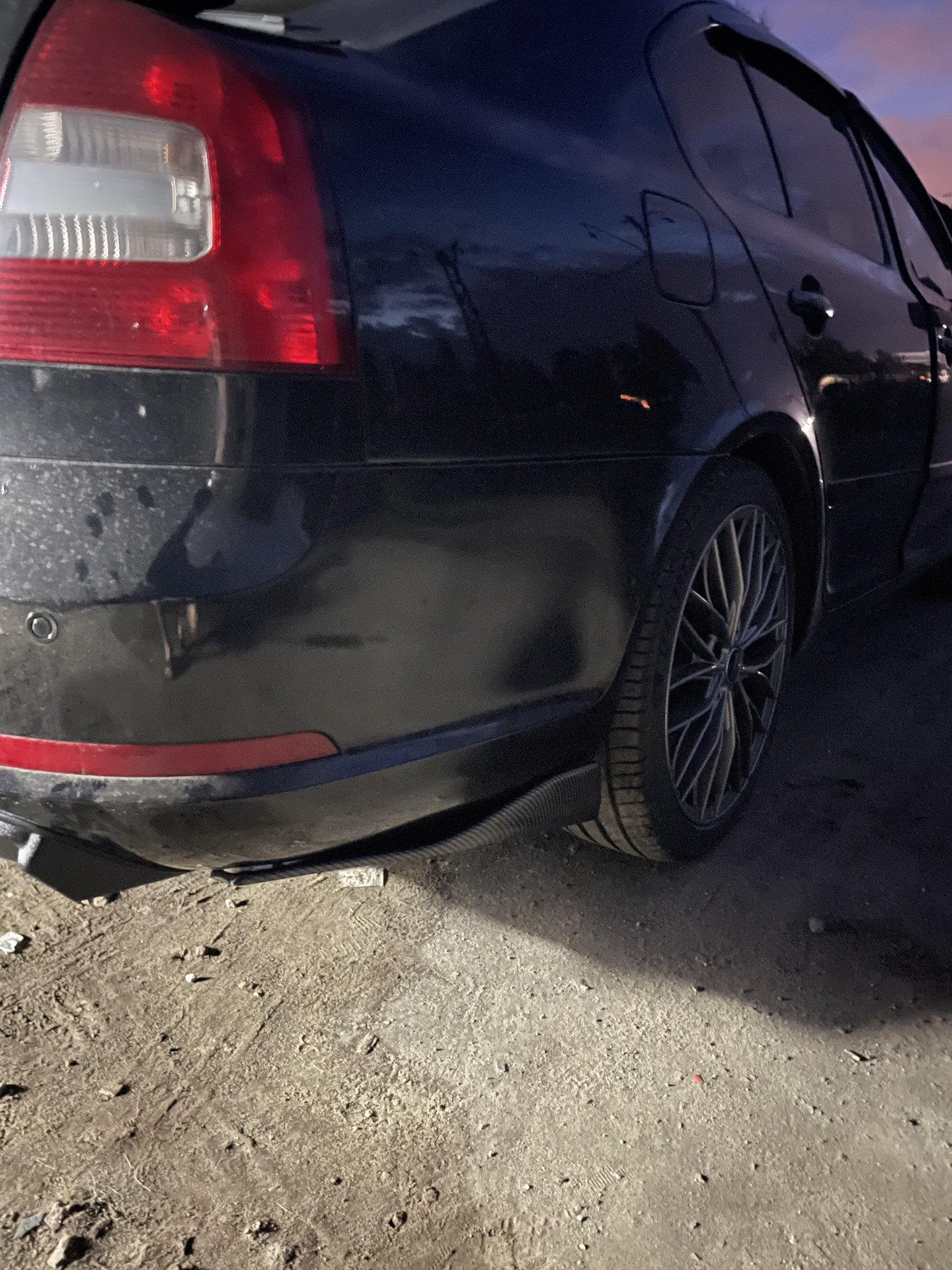 Элероны заднего бампера — Skoda Octavia A5 Mk2, 1,8 л, 2010 года ...
