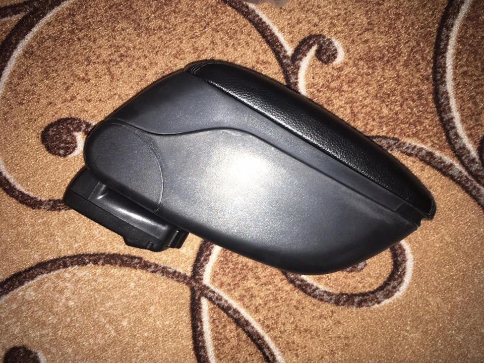 Подлокотник из китая — Hyundai Accent (2G), 1,5 л, 2001 года ...
