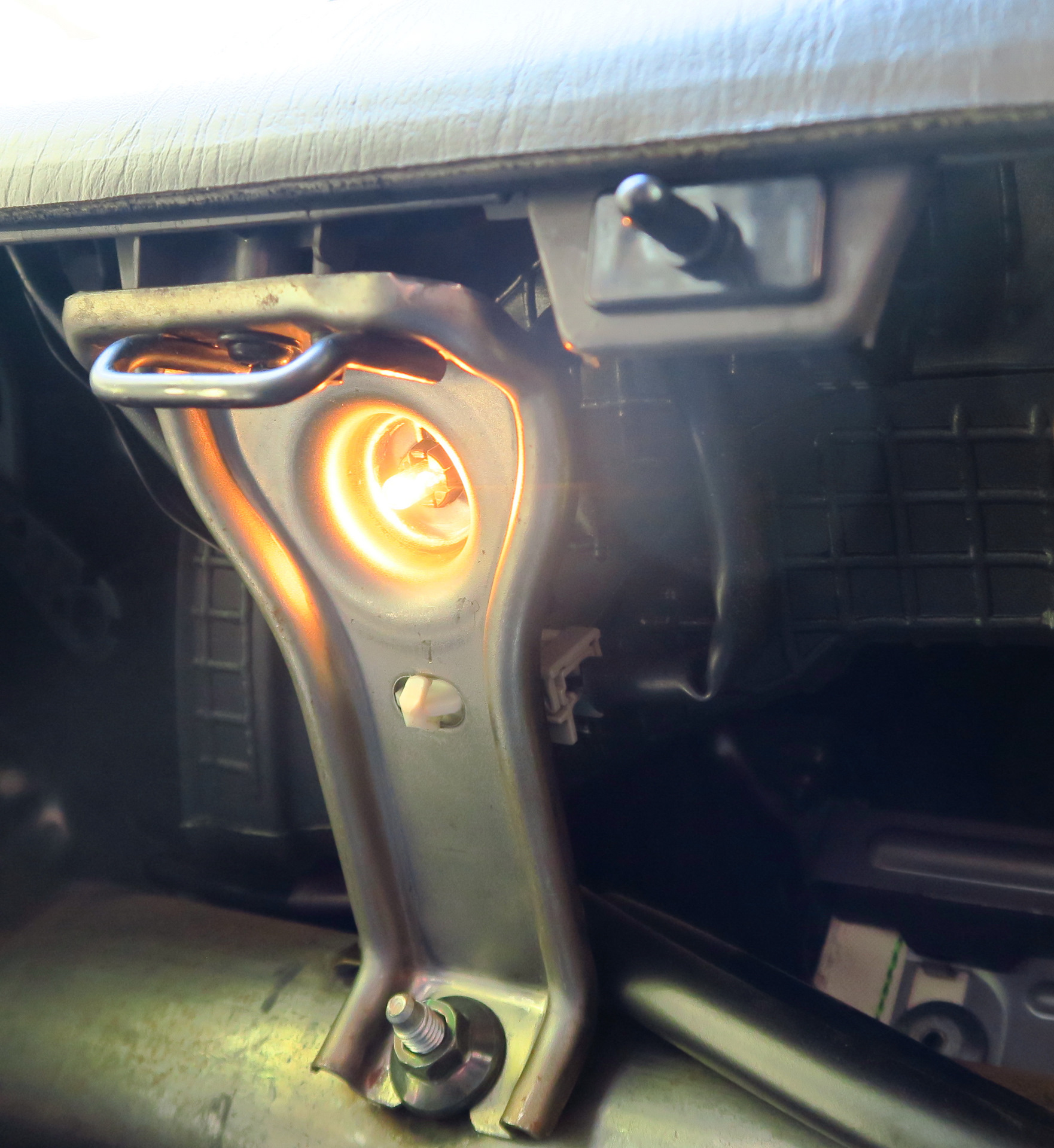 Чистка испарителя кондиционера со снятием панели Ч.2 - Toyota Corona Premio (T21