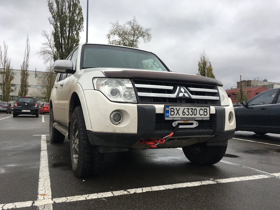 Паджеро араб. Pajero 4g Tuning. Mitsubishi Pajero 3 араб. Mitsubishi Pajero IV встроенная лебедка. Арабский Паджеро 4.