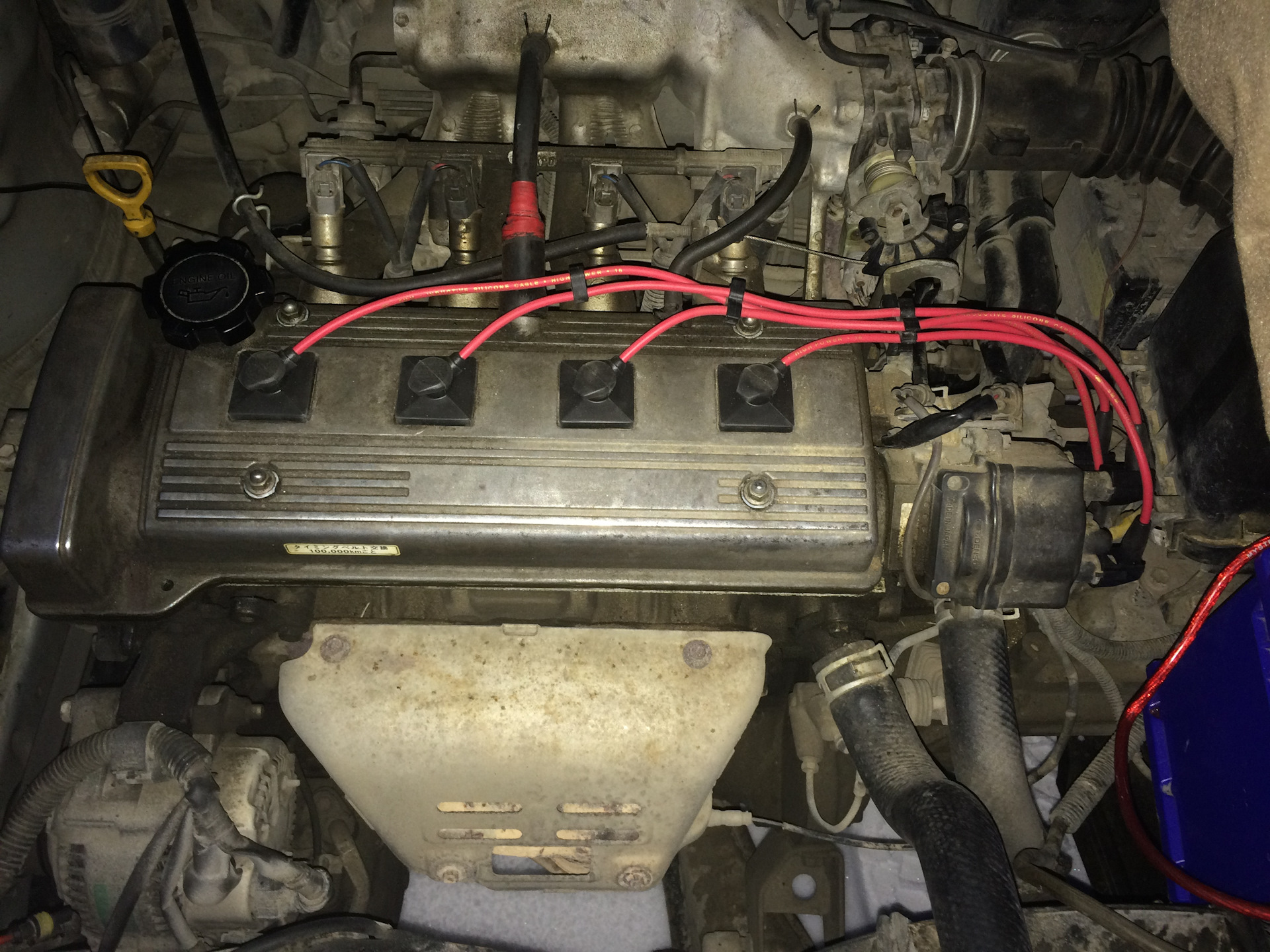 Где находится сапун на двигателе 4 Замена ВВ проводов. - Toyota Carina (7G), 1,5 л, 1998 года своими руками DRIVE2