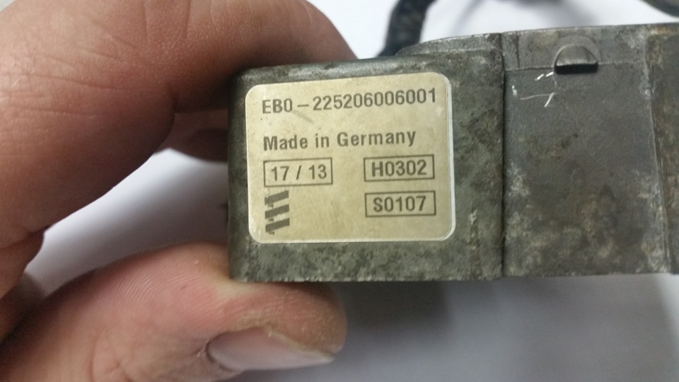 Маркировка блоков. Блок управления Ford 1890113. Eberspacher 225206006001. 225206006001 Eberspacher Hydronic 2 d5s блок управления. Блок с маркировкой zn01.