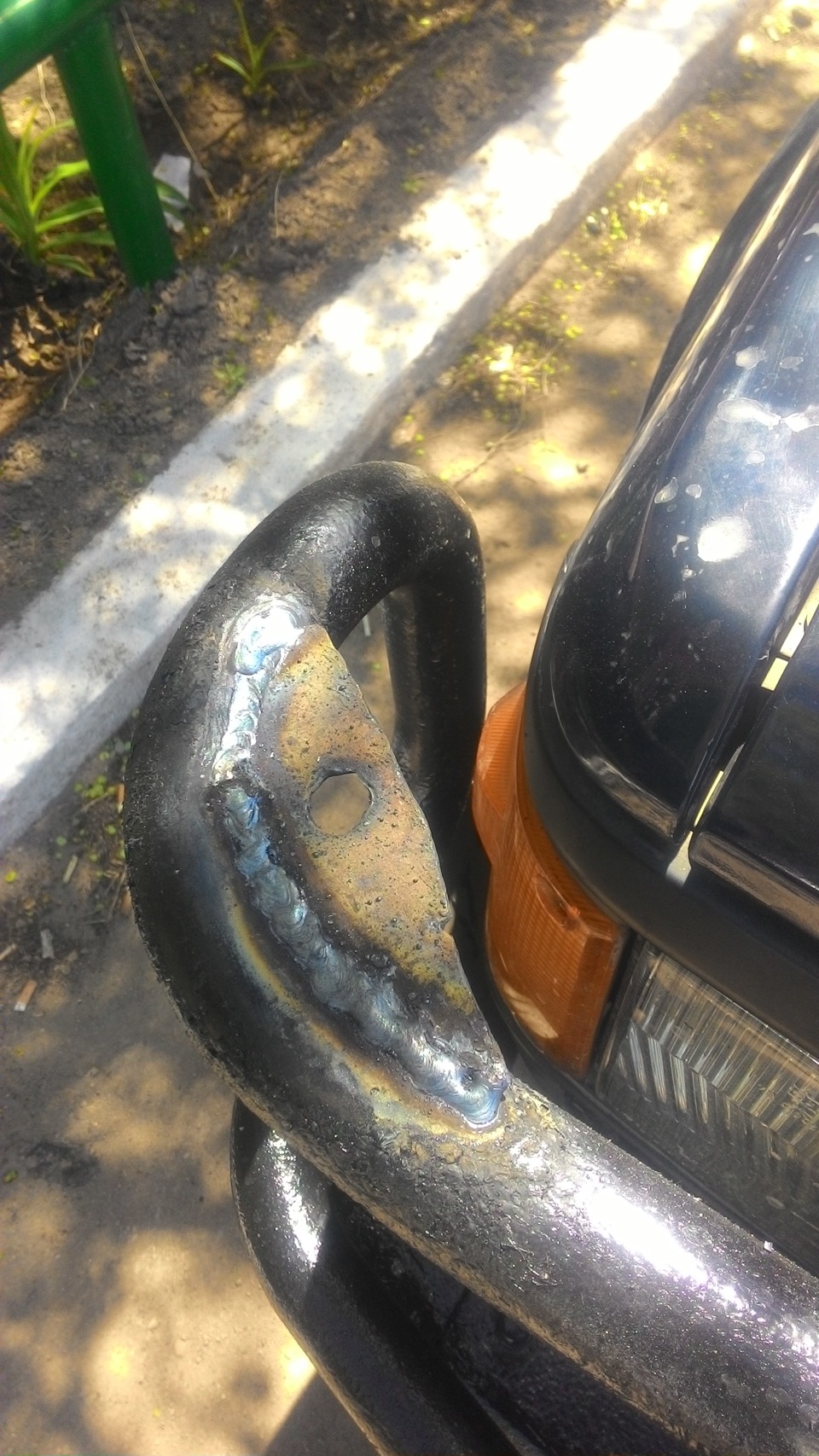 Кронштейн под антенну на кенгурятнике — Isuzu Trooper (2G), 1991 года ...