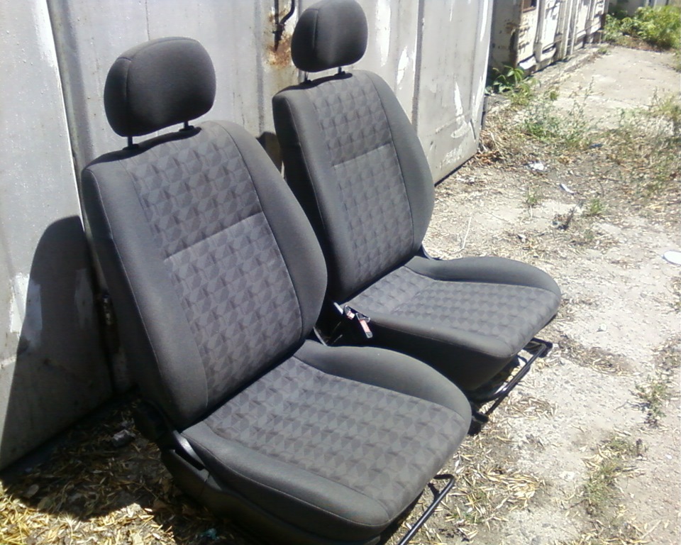 Сиденья опель вектра б. Вектра 2000 сидение. Передние сиденье Opel Astra g. Передние сиденья Опель Вектра 2000.