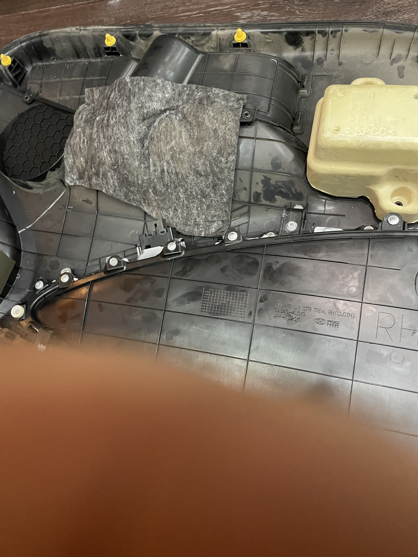Вставки в дверные карты Экокожа ромб — Hyundai Solaris, 1,4 л, 2012 ...