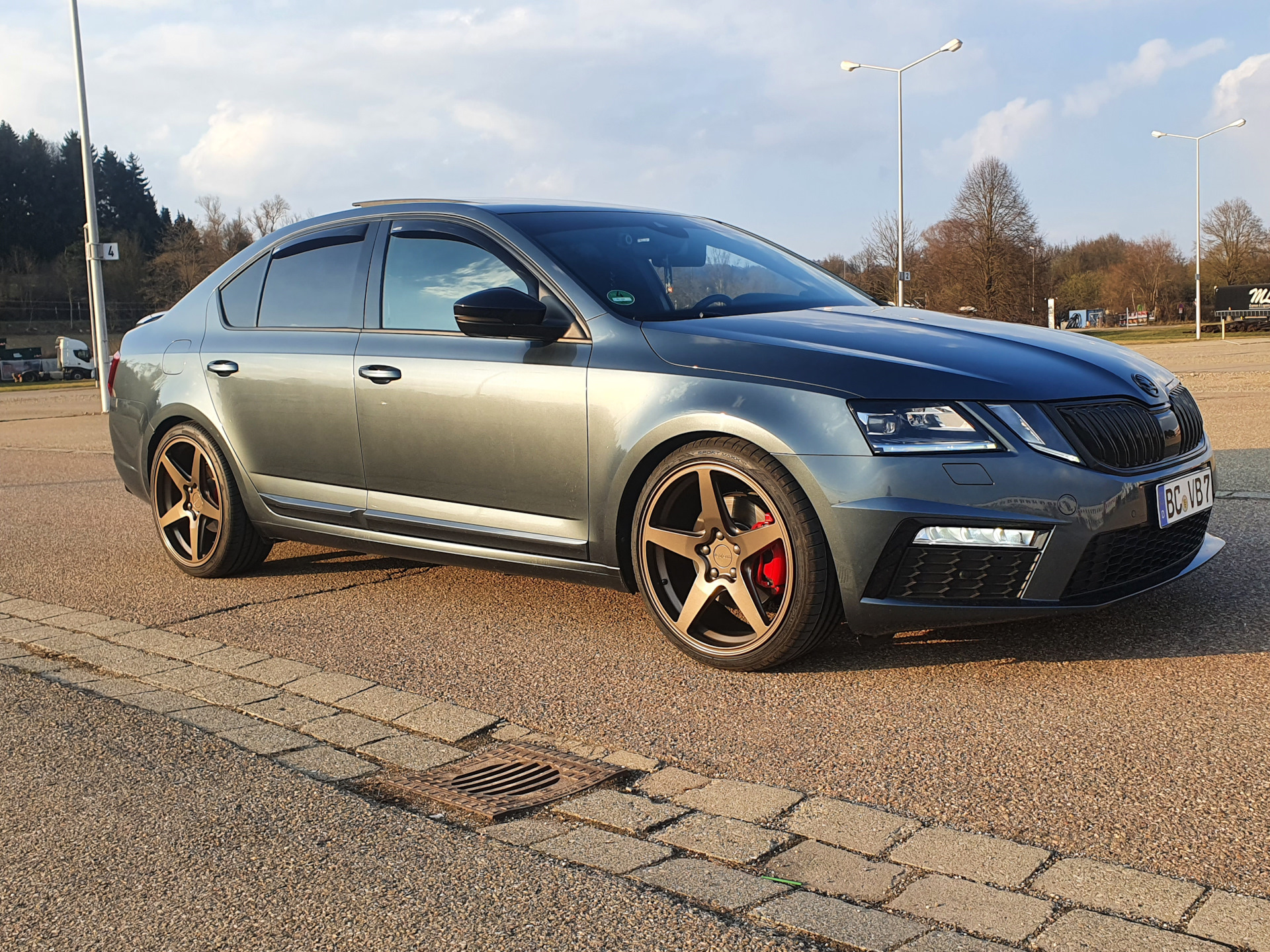 Skoda Octavia RS Eibach -30. Octavia RS Estate wide body.