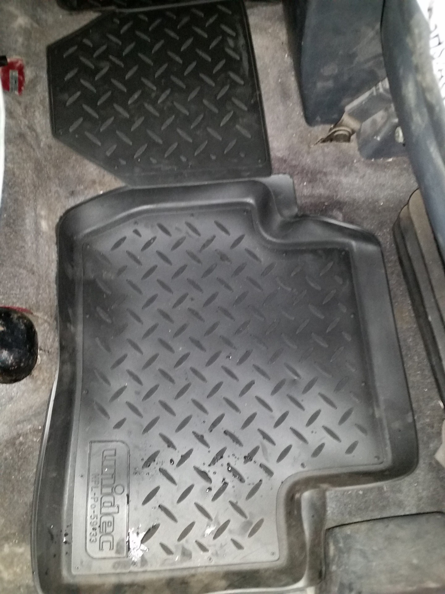 Коврики из полиуретана с бортиками от XL (продолжение) — Mitsubishi ...