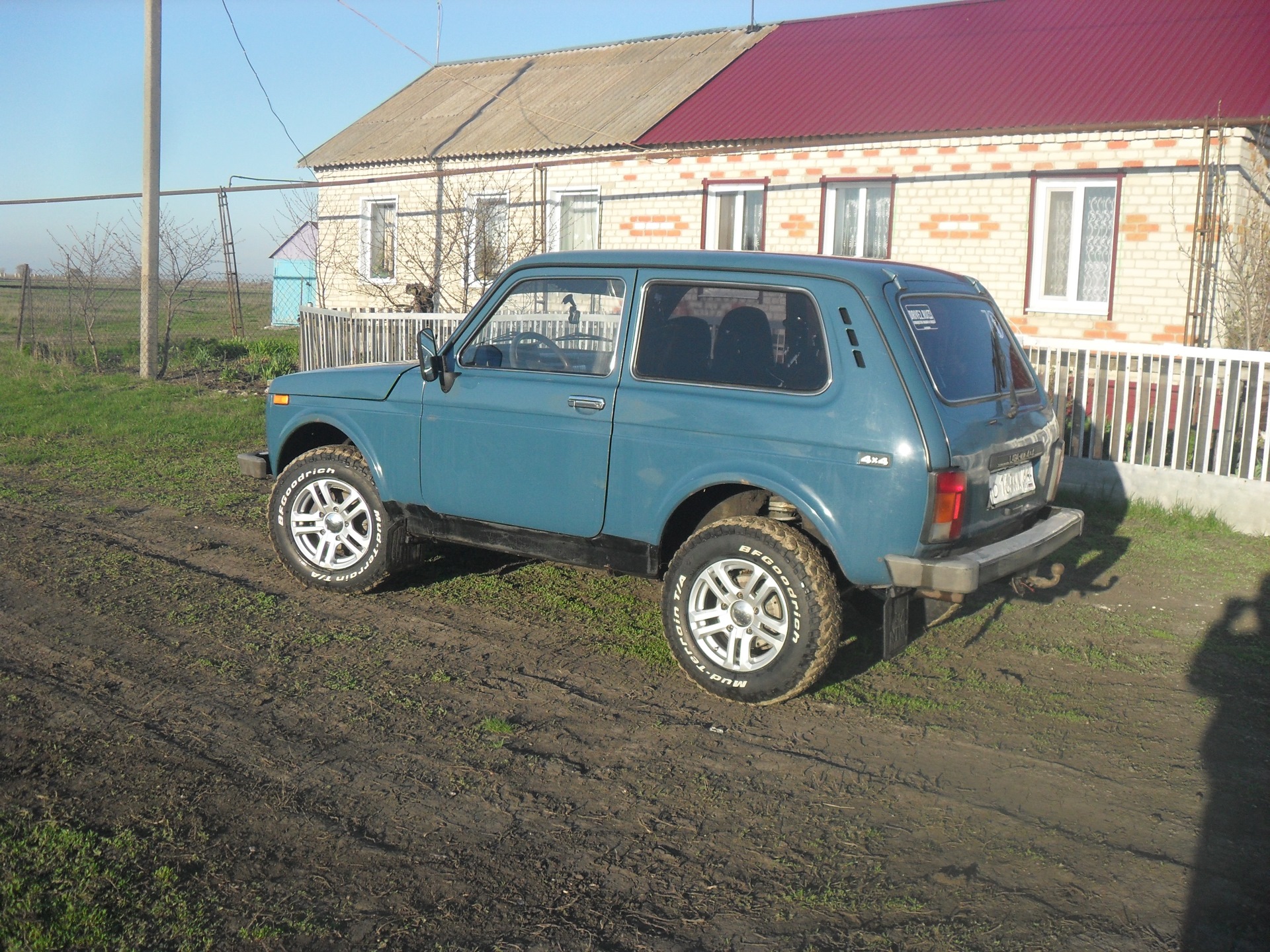 Фотосессия Нивы и Шнивы. — Lada 4x4 3D, 1,7 л, 2007 года | фотография ...