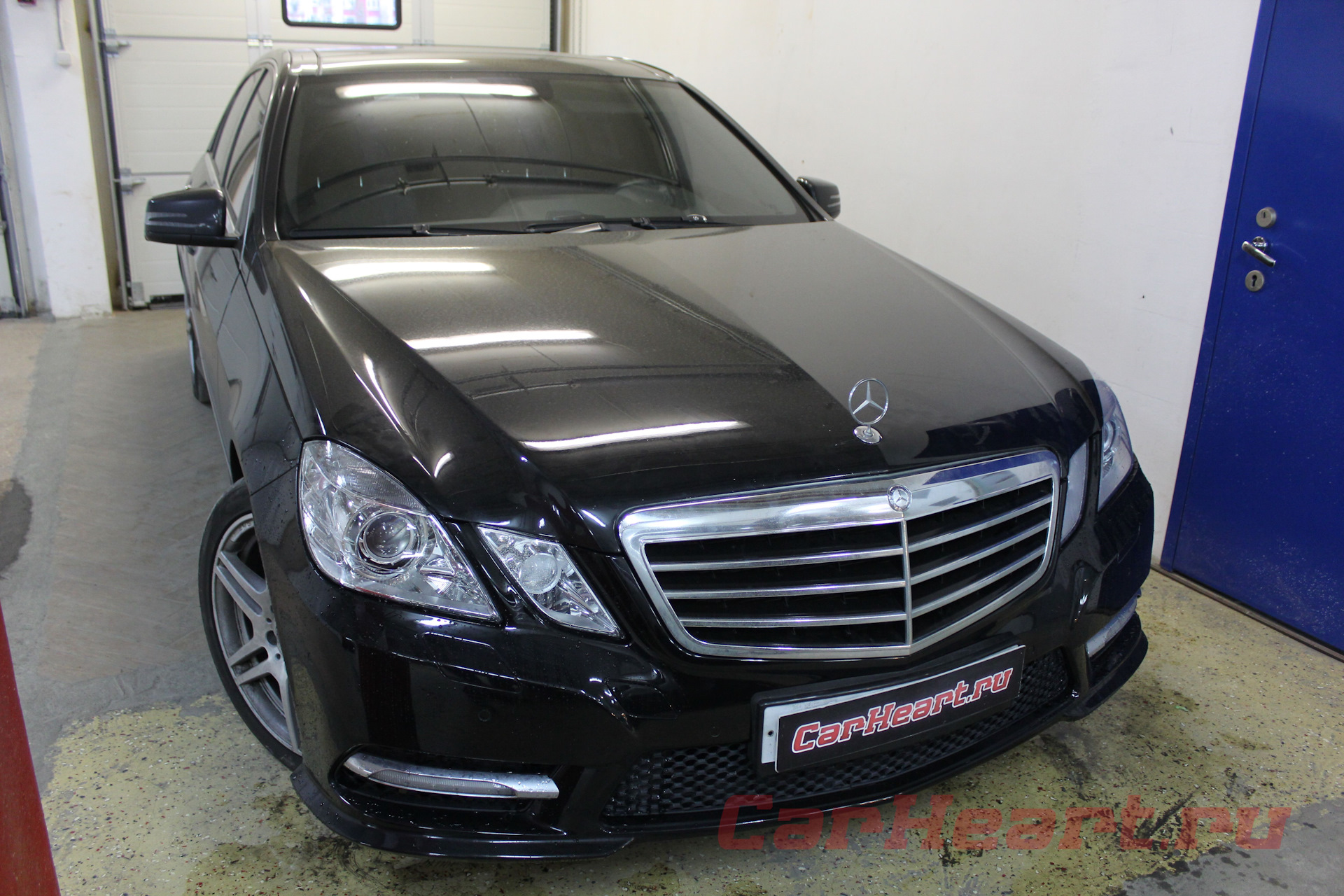 Стекло на мерседес 212. Замена дхо mercedes w204 рестайлинг. мерседес е 212 замена ламп. замена ходового огня мерседес w221.