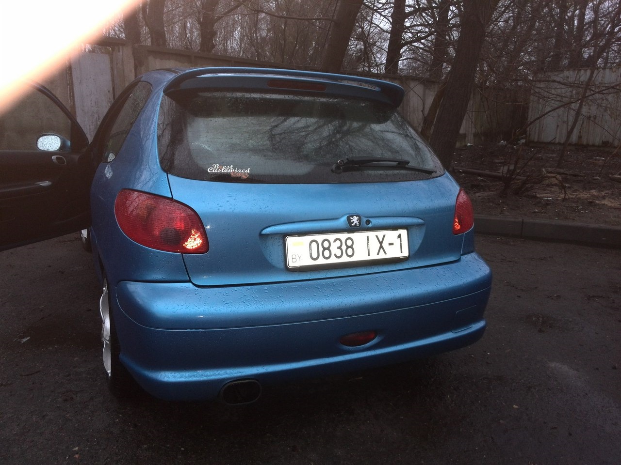 Пежо 206 задняя. Оптика Пежо 206. Peugeot 206 1.6 at, 2008 зад.