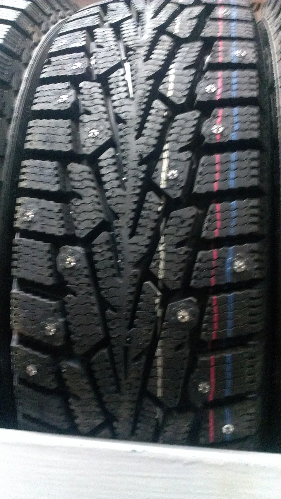 Cordiant snow cross шипы отзывы владельцев. Кордиант Сноу кросс 175/65. 175/65/14 Cordiant Snow Cross. Кордиант зима шипы. Колеса шипованные на 14 Cross.