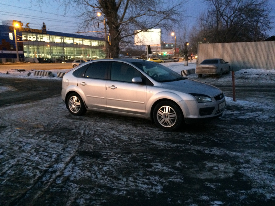 Греется усилитель саба — Ford Focus II Hatchback, 1,8 л, 2006 года ...