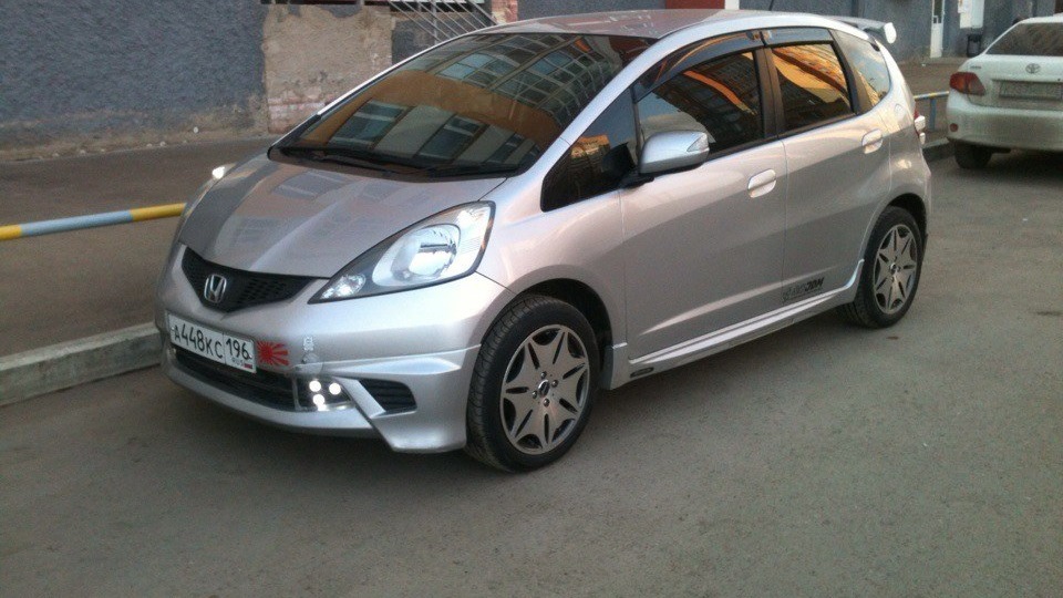 Honda fit ge6 фото