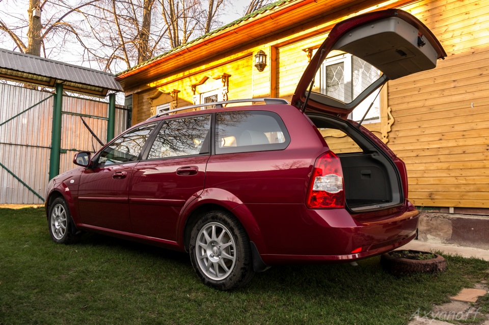 Chevrolet Lacetti красная универсал диски