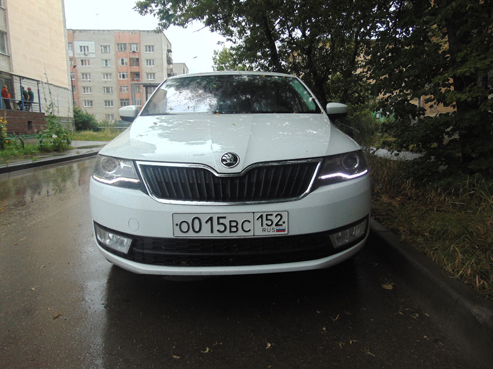Габарит притух — Skoda Rapid (1G)