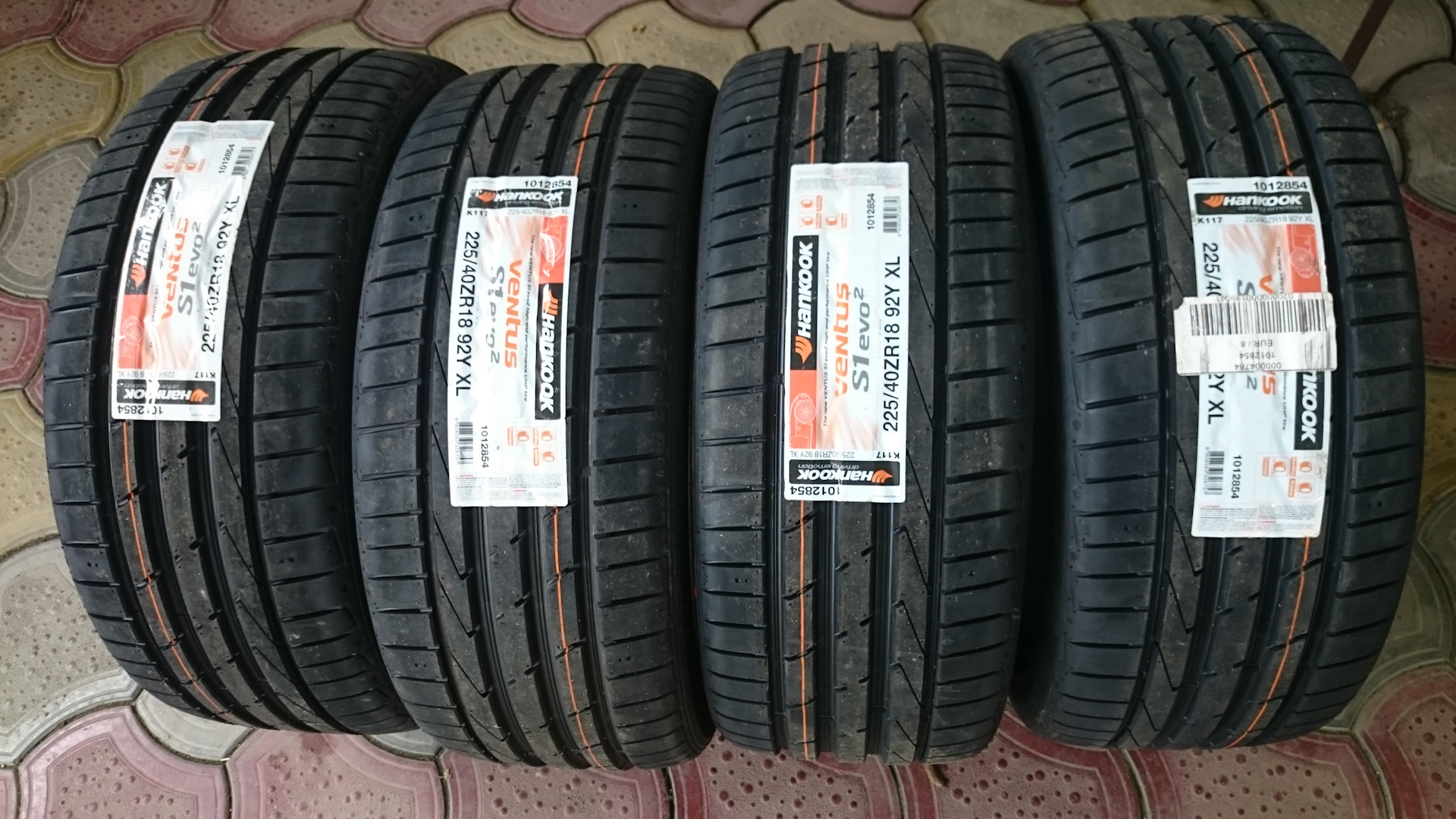 Купить Шины Hankook 235 60 R18