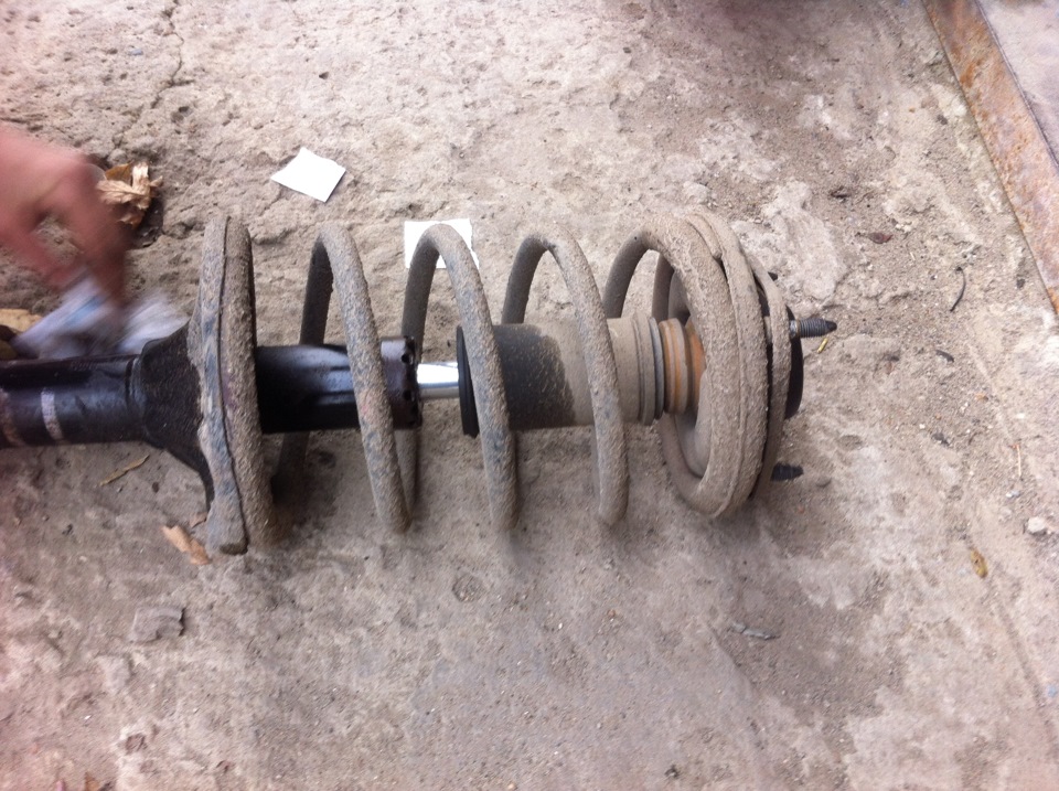 Стойка потекла — Mitsubishi Lancer IX, 1,6 л, 2007 года | своими руками ...