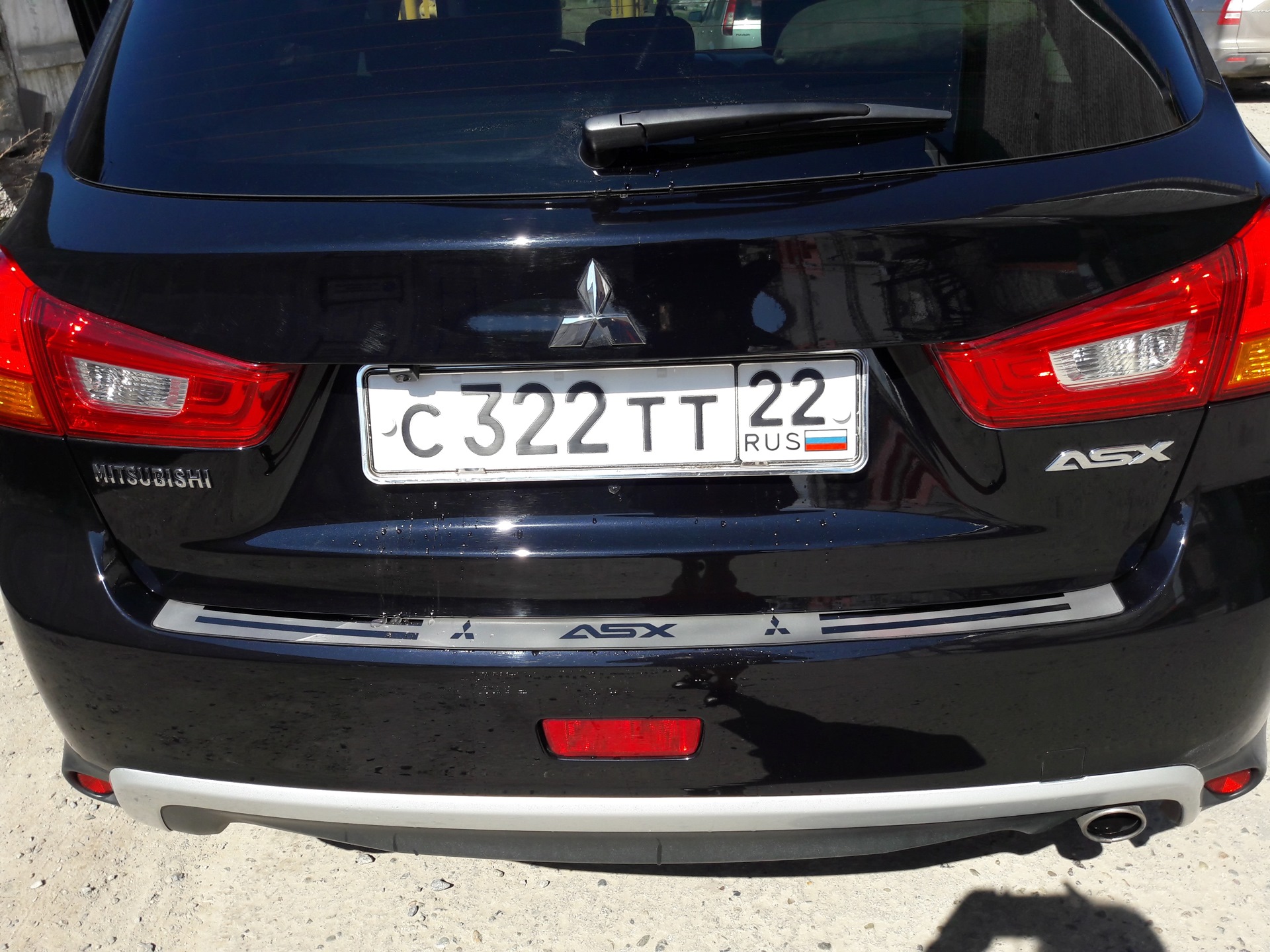 Накладка на бампер багажника — Mitsubishi ASX, 1,8 л, 2015 года ...