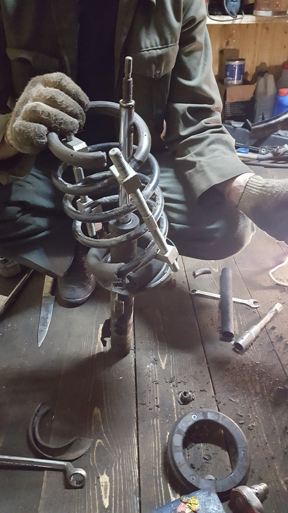 Хруст, скрежет, при езде на ямках — Renault Grand Scenic II, 1,5 л ...