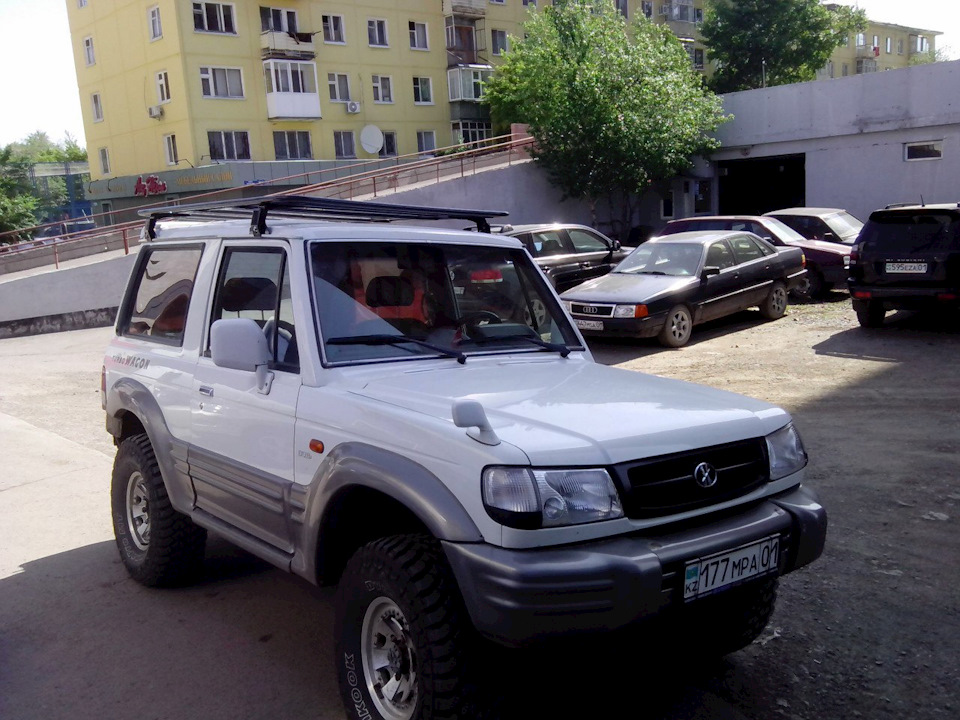 площадка-багажник на крышу — Hyundai Galloper, 2,5 л, 1998 года ...