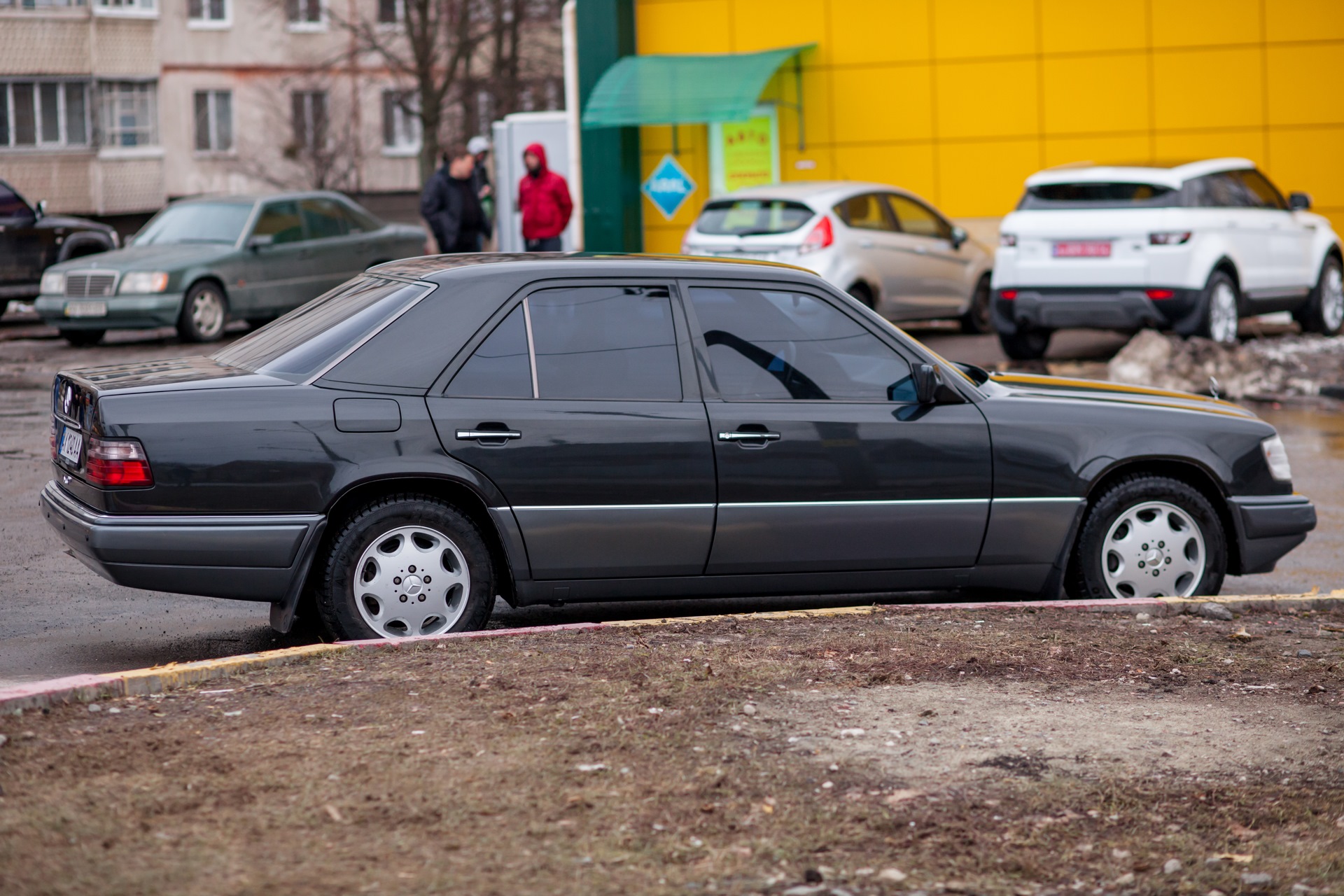 Мерседес е190 w124