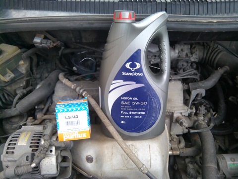 Смена масла тойота ипсум. Пробка акпп toyota. Масло в гидроусилитель руля тойота филдер. Смена масла тойота ипсум. Акпп ипсум 10 кузов сливные пробки.