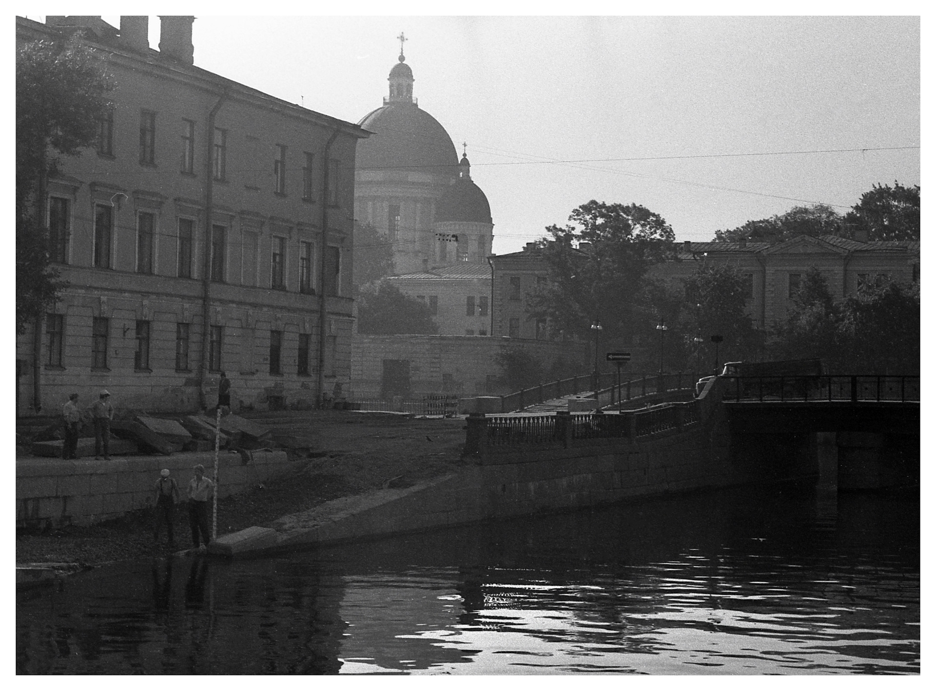 Ленинград 1988. Троицкий собор СПБ С Крюкова канала. Троицкий собор вид с Крюкова канала.