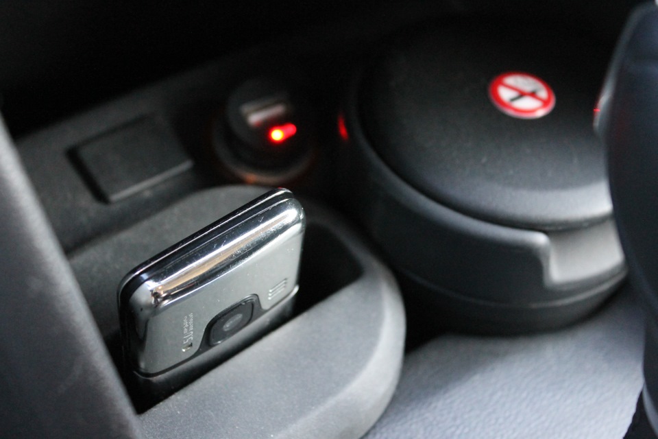 Подставка под телефон — Volkswagen Polo Sedan, 1,6 л, 2012 года ...