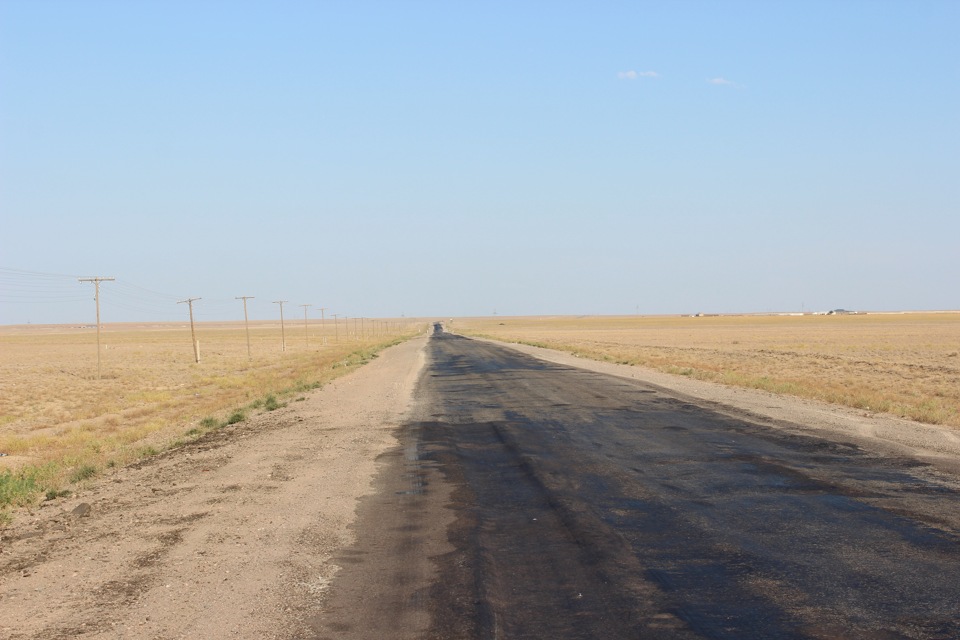 Доставка балхаш. Трасса Балхаш Караганда. Дорога Караганда Балхаш. Трасса Алматы Караганда. Балхаш Алматы дорога.