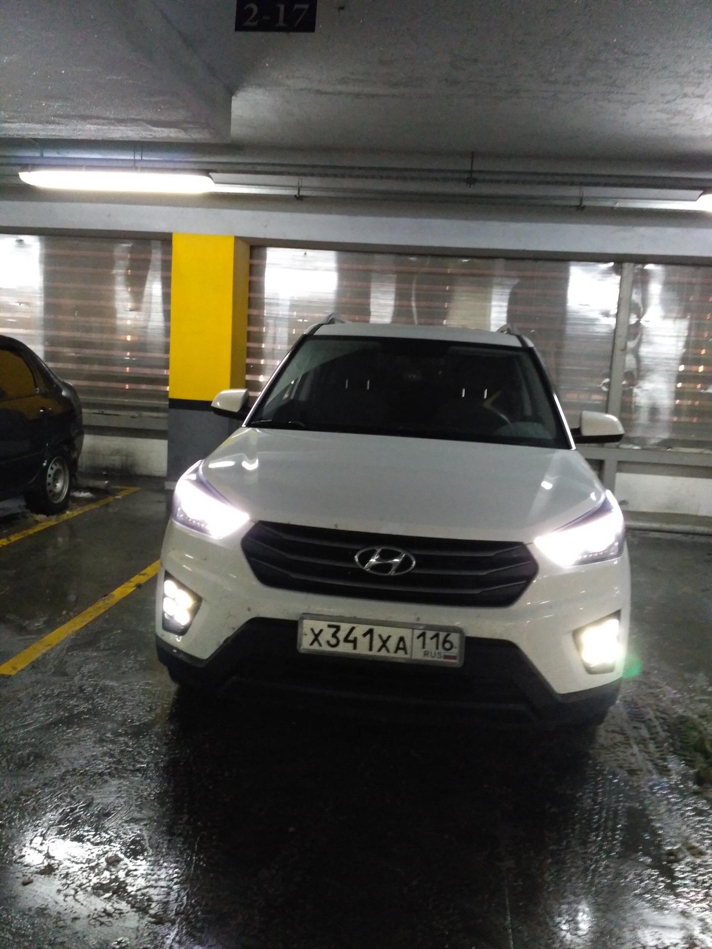 Лампы крета линзованных фар. Белый свет Хендай Крета. Hyundai Creta 2 фары. Ксенон Hyundai Creta. Лампы Hyundai Creta белого света.