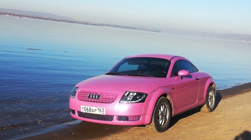 Audi TT Pink