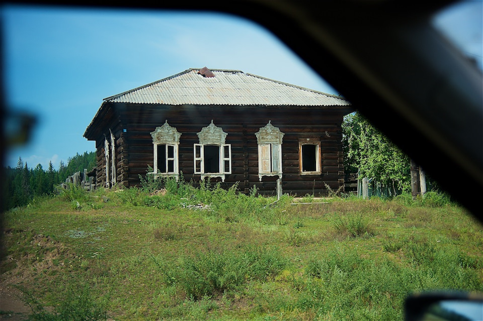 Дискавери дома из бревен