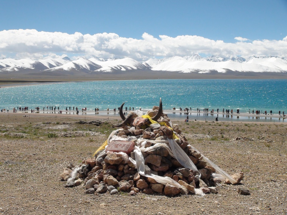 Озеро азии 4. Озеро Намцо. Озеро ПЭКЮ-ЦО. Озеро Намцо Тибет. Озера Азии.