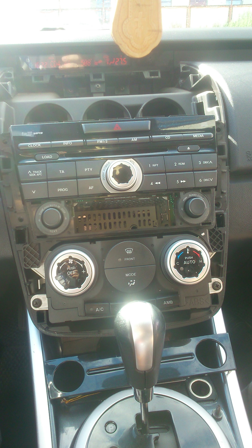 теперь и флешки в деле — Mazda CX-7, 2,3 л, 2007 года | автозвук | DRIVE2